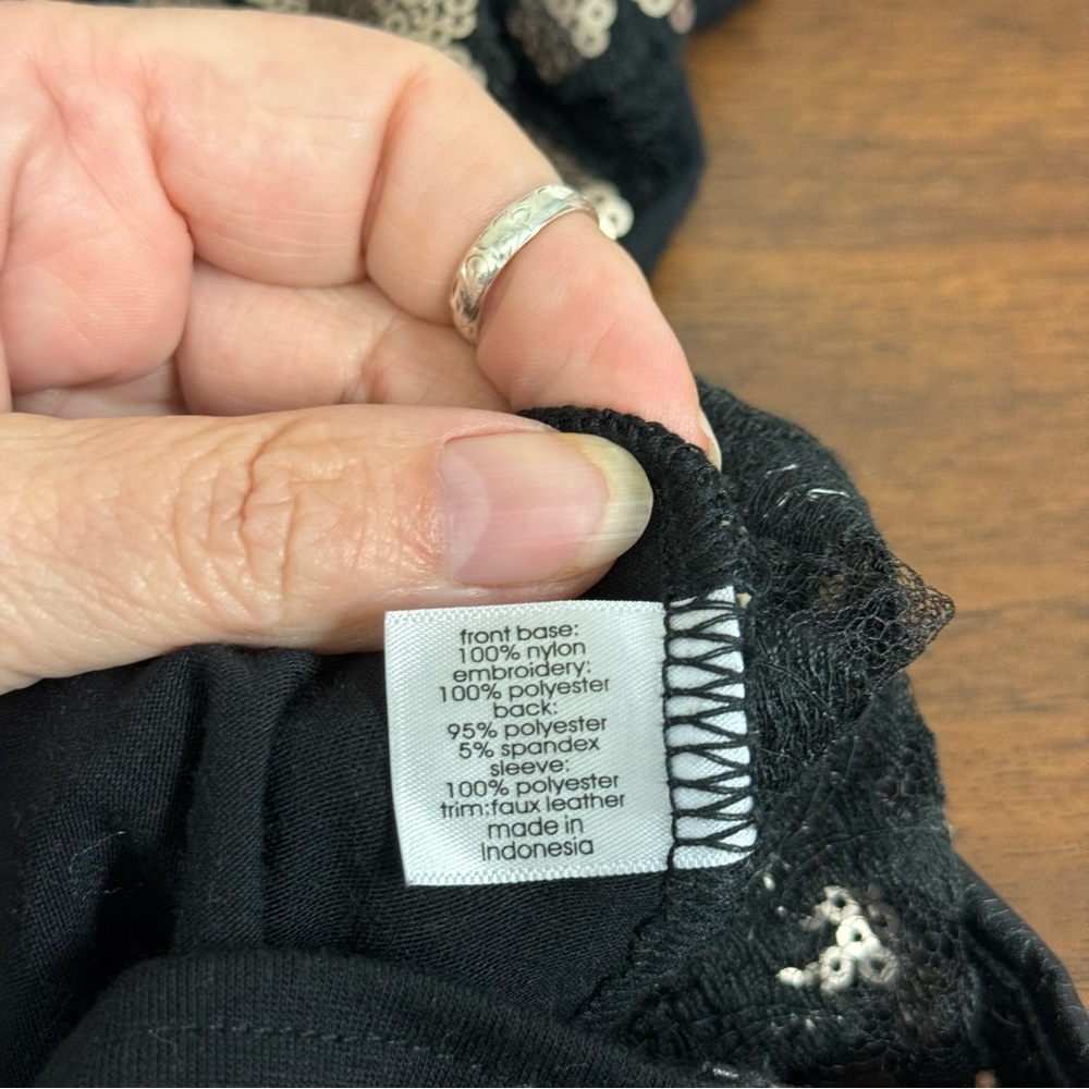 Lane Bryant Plus 18/20 Black Metallic Floral Sequin Embroidered Top Faux Leather - Picture 6 of 9